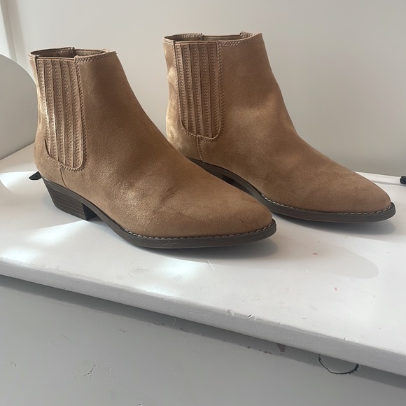 Universal Threads - Women’s Brown - Tan Ankle Boots Booties SZ 8 - Picture 2 of 7